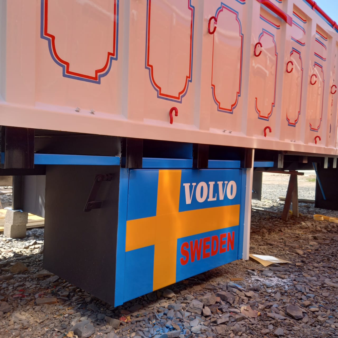 دقت بالا در طراحی و ساخت